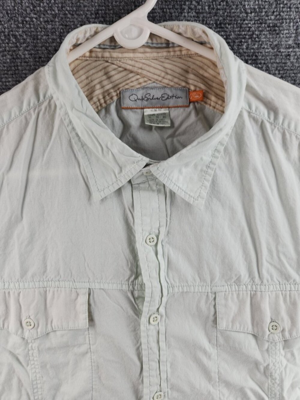 Quiksilver XL Slim Fit Pockets Hiking Button Up Shirt Men Long Sleeve Outdoor